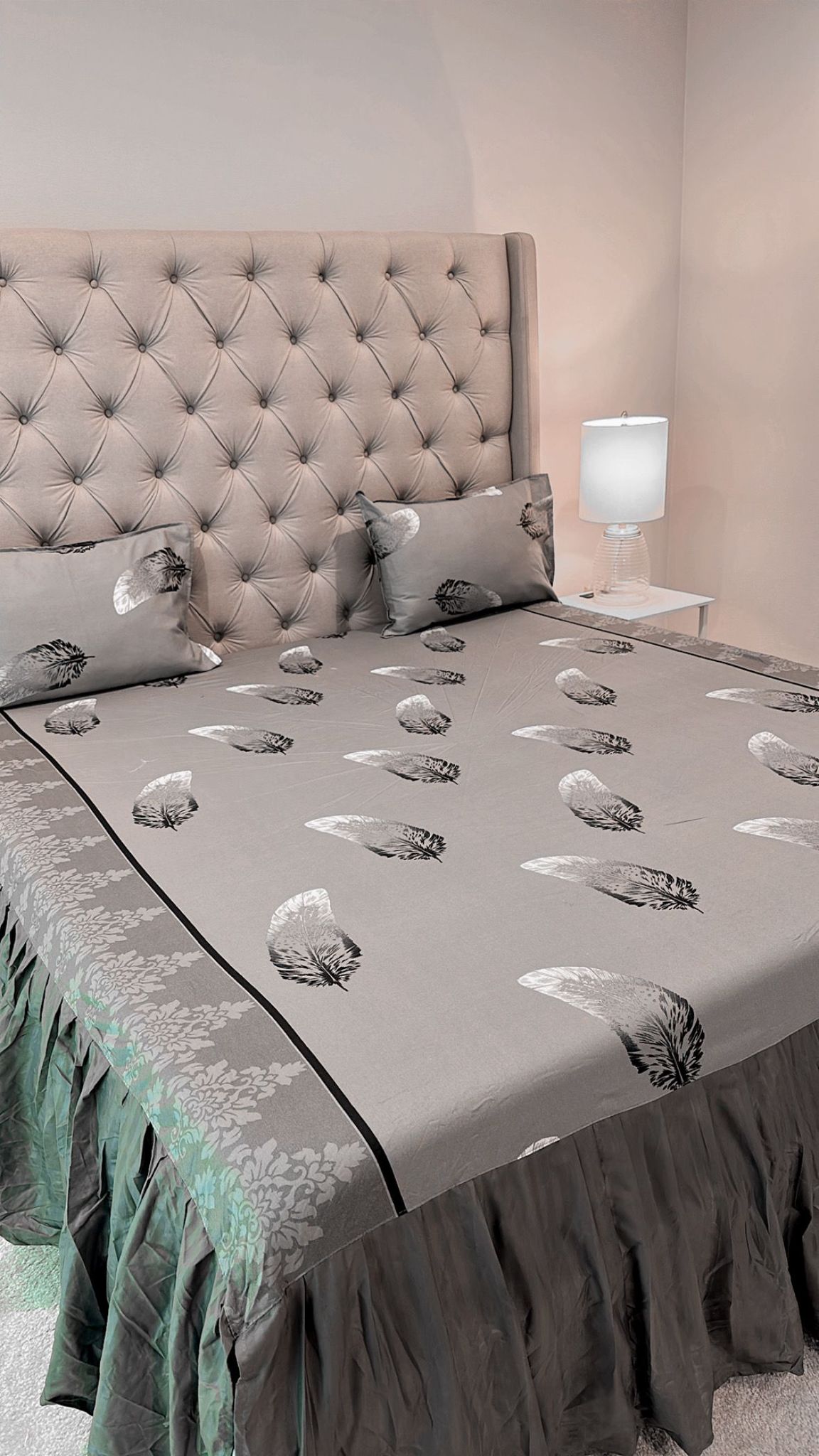 King Frill Bedsheet image 1