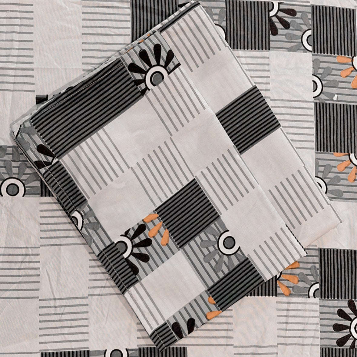 Modern Mosaic Queen Frill Bed Sheet